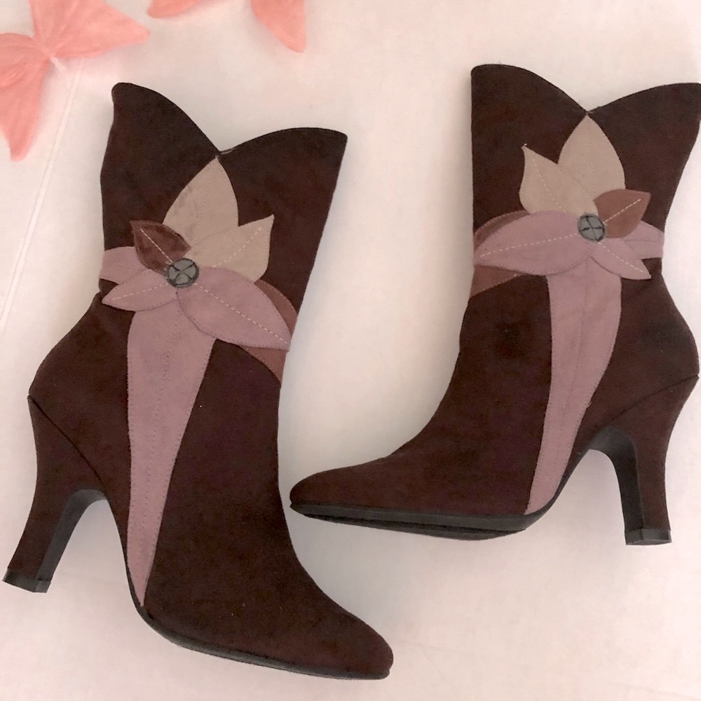PREDICTIONS Brown Booties Sise 8.5